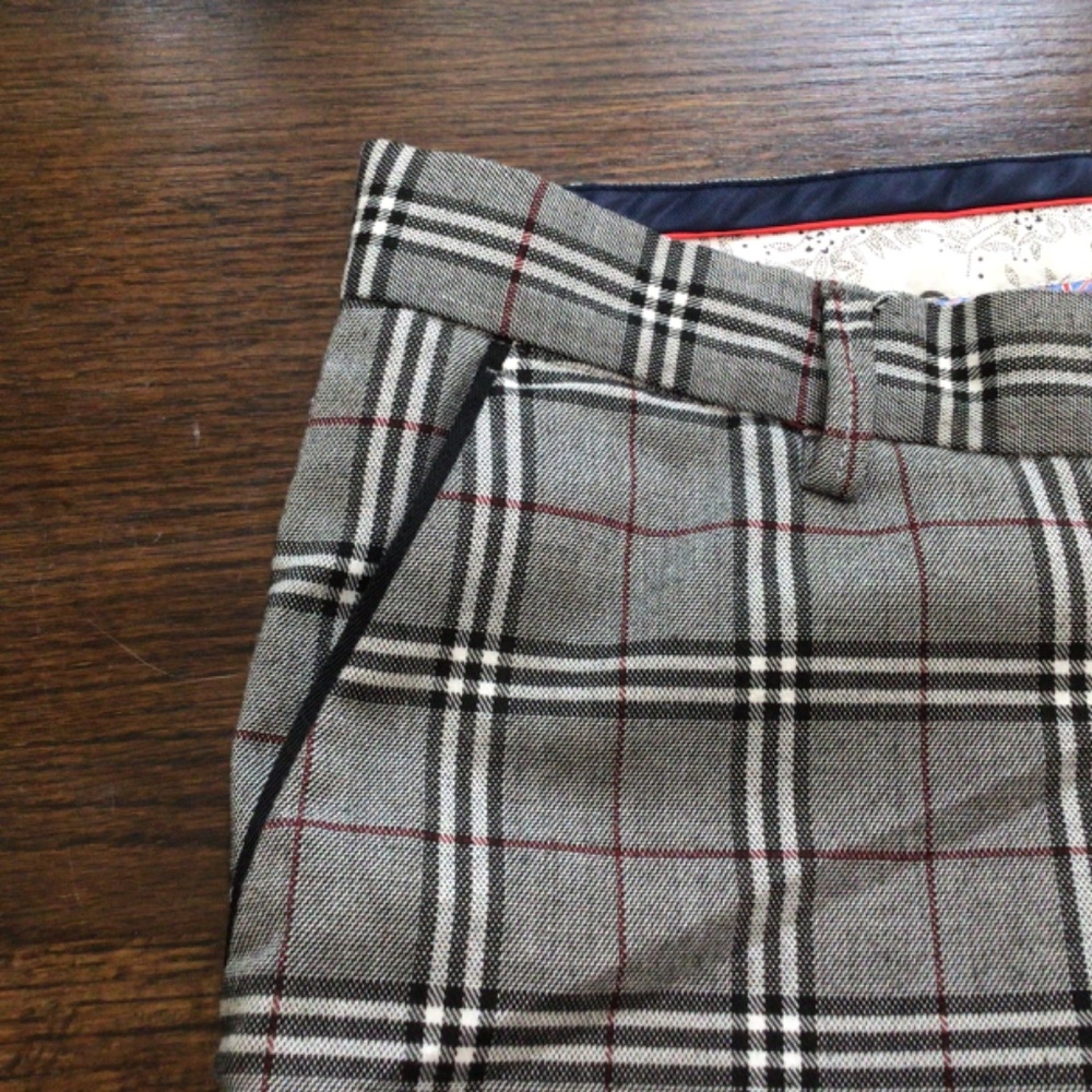 T R premium men’s slacks size 36/32. Great looking slacks, excellent shape. - Picture 4 of 10